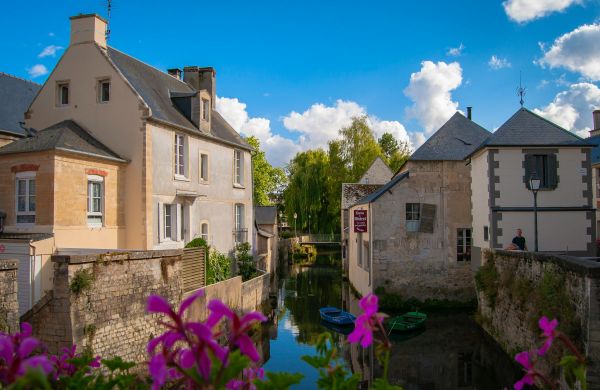 Solutions pour éviter l'humidité dans les maisons normandes